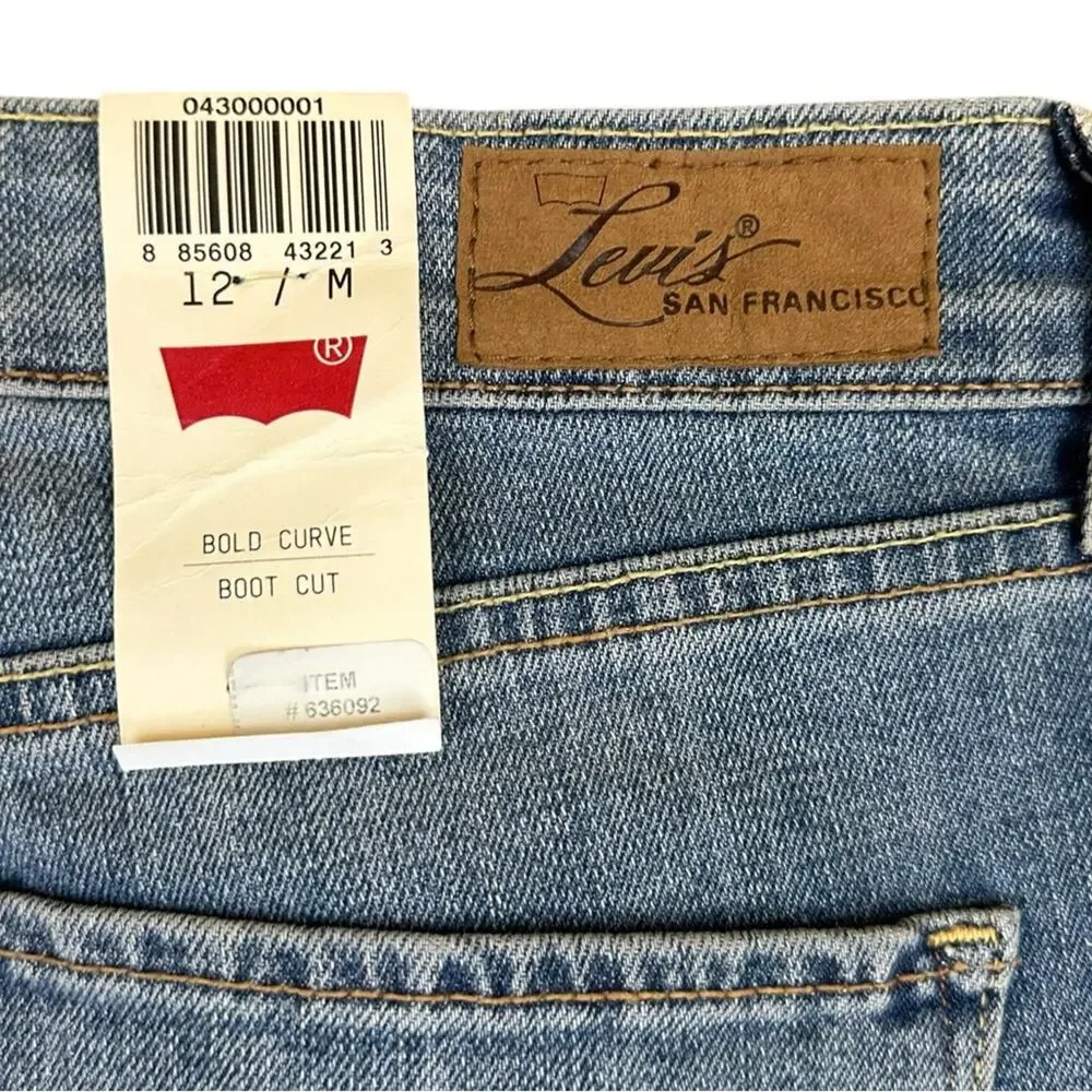 Levi's Bold Curve Bootcut Light Blue Jeans Size 12/31 NWT